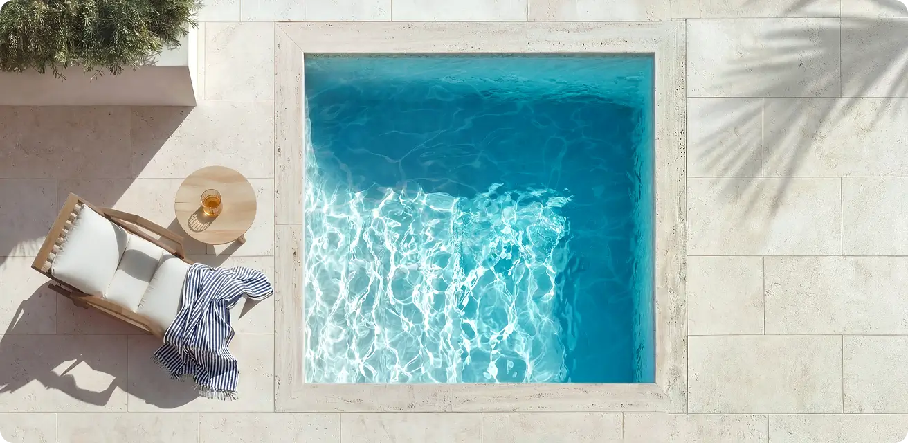 Swim jet delivering current in a rectangular pool